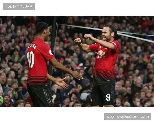 拉什福德连续强突右路撕开防线，关键战成曼联进攻唯一爆点