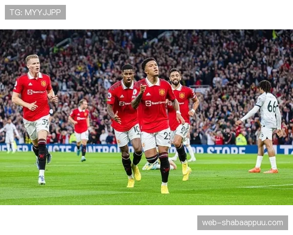 曼联战术体系缺乏稳定性，对球队表现形成制约，稳定性面临考验